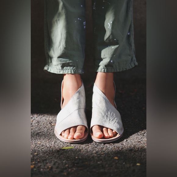 ⭐️ NEW NWT Free People Mont Blanc Asymmetrical Sandal in Denim Size 38/ 7.5 BOX - Picture 4 of 14